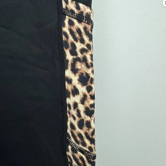 EUC - Zyia Leopard Pocket Brilliant Hi Rise Leggings - Size 6-8 And 8-10 - Picture 8 of 11